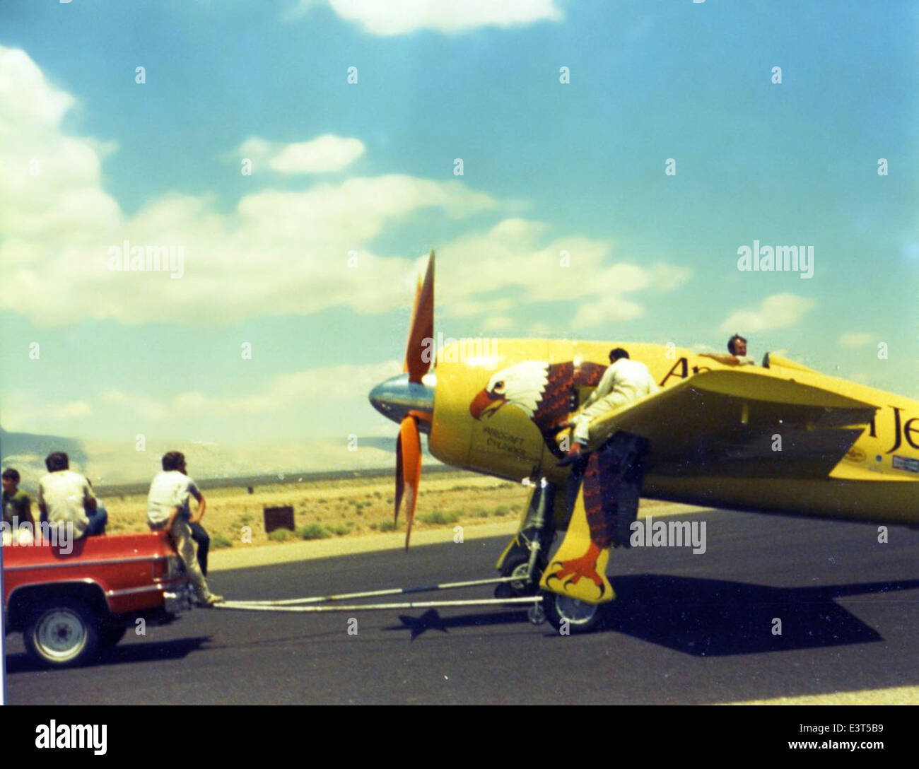 La photo de la collection Charles M. Daniels montre l'avion de course aérienne Conquest I, piloté par Darryl Greenmayer. L'avion est un Grumman F8F Bearcat, propulsé par le moteur Pratt & Whitney R-2800 double Wasp, une figure importante de la course aérienne. Banque D'Images