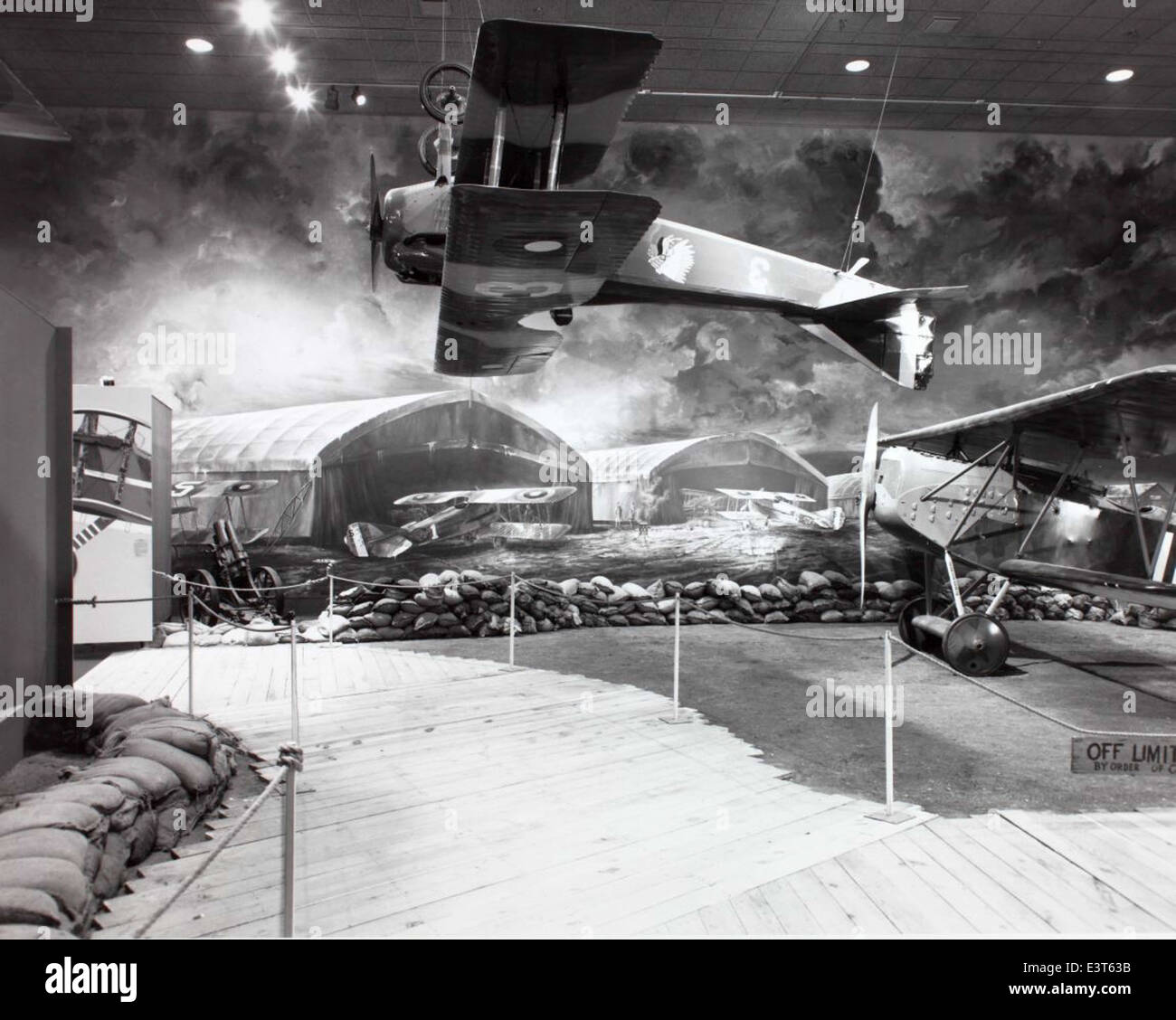 Le SPAD S. VII était un avion de chasse français utilisé pendant la première Guerre mondiale connu pour sa durabilité et sa vitesse, le SPAD S. Le VII fut l'un des avions alliés les plus réussis pendant la guerre, contribuant à de nombreuses victoires aériennes. Banque D'Images