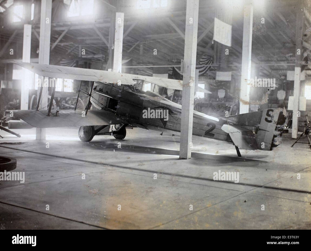 Le SPAD S. Le VII est un avion de chasse français utilisé pendant la première Guerre mondiale, connu pour sa construction robuste et son rôle dans l'escorte de bombardiers et l'engagement d'avions ennemis. C'était l'un des combattants les plus importants pendant la guerre. Banque D'Images