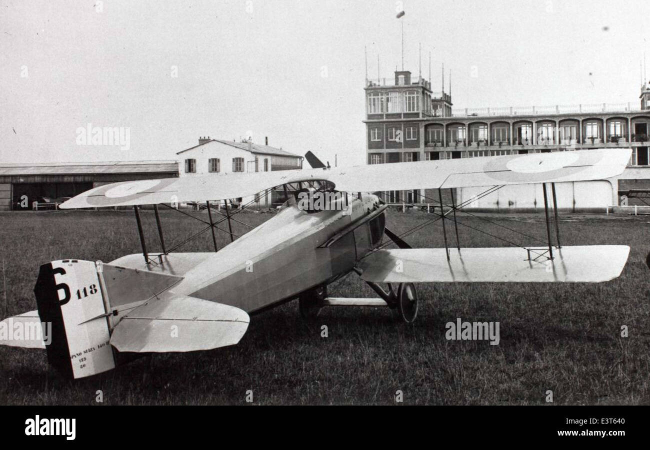 Le SPAD VII était un avion de chasse de la première Guerre mondiale de construction française, introduit en 1916. Il était connu pour sa durabilité et sa vitesse, servant avec plusieurs forces aériennes alliées. L'avion a été utilisé par de nombreux as notables, dont Georges Guynemer et Francesco Baracca. Banque D'Images