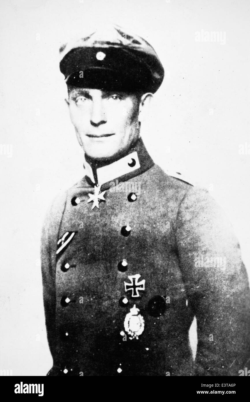 Lou Larson a reçu le prix pour le mérite (Blue Max) pendant la première Guerre mondiale pour ses réalisations exceptionnelles au combat aérien. Le Blue Max était l'un des plus hauts honneurs militaires décernés par l'Empire allemand pendant la première Guerre mondiale. Banque D'Images