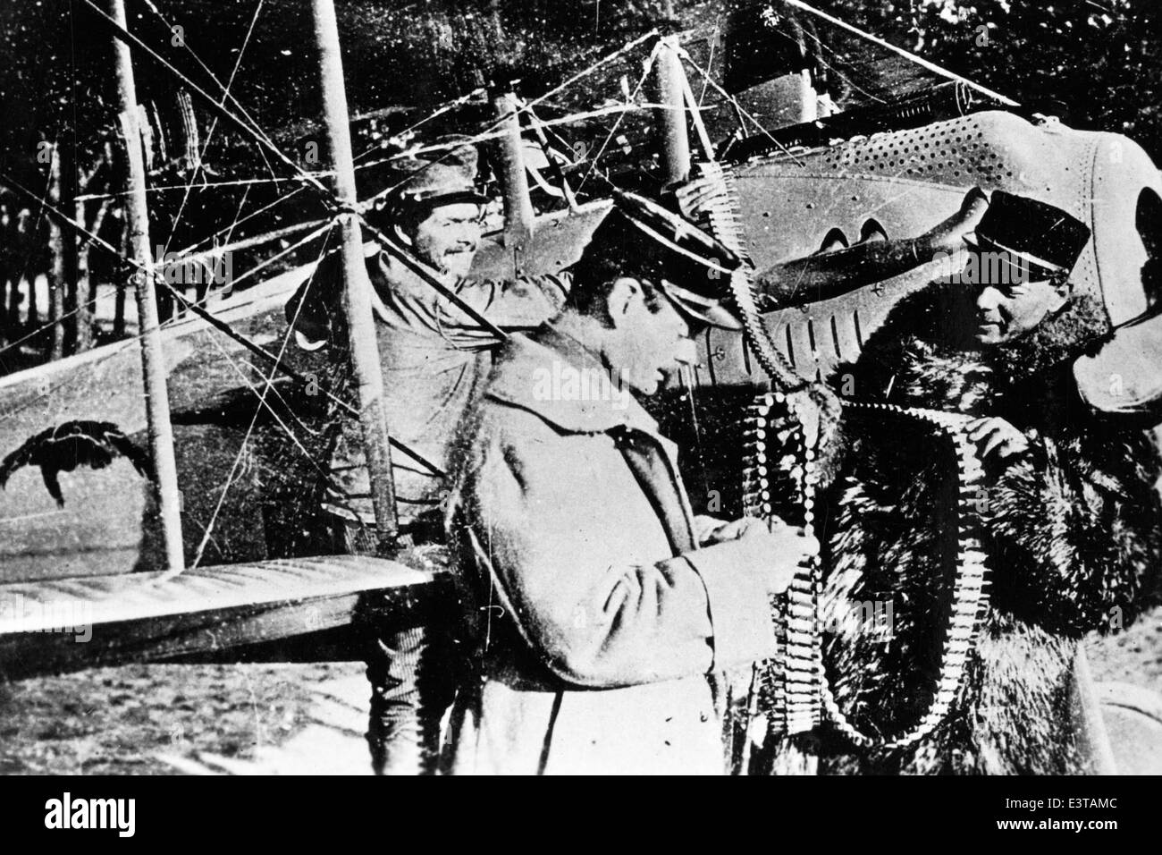 Le SPAD XIII était un chasseur biplan français utilisé pendant la première Guerre mondiale. Lou Larson, un pilote renommé, a piloté cet avion pendant la guerre. Le SPAD XIII était connu pour sa vitesse et sa puissance de feu, devenant l'un des combattants les plus réussis de la première Guerre mondiale. Banque D'Images