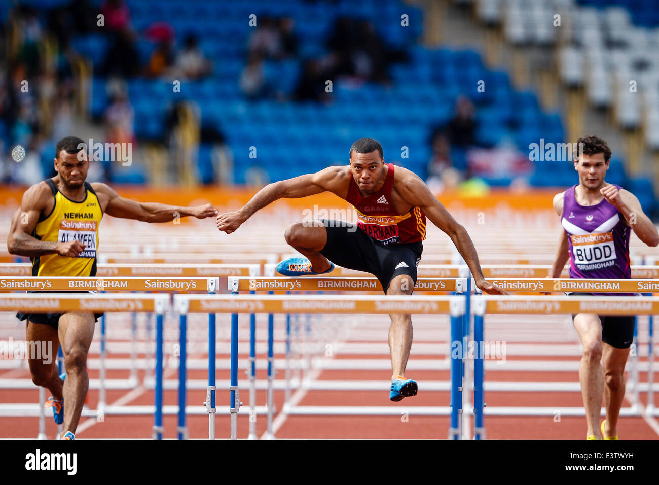 Birmingham, UK. 29 Juin, 2014. William SHARMAN (Belgrave) sur sa façon de gagner le 110m haies hommes durant la finale d'Athlétisme britannique Sainsbury's de Alexander Stadium. Credit : Action Plus Sport/Alamy Live News Banque D'Images