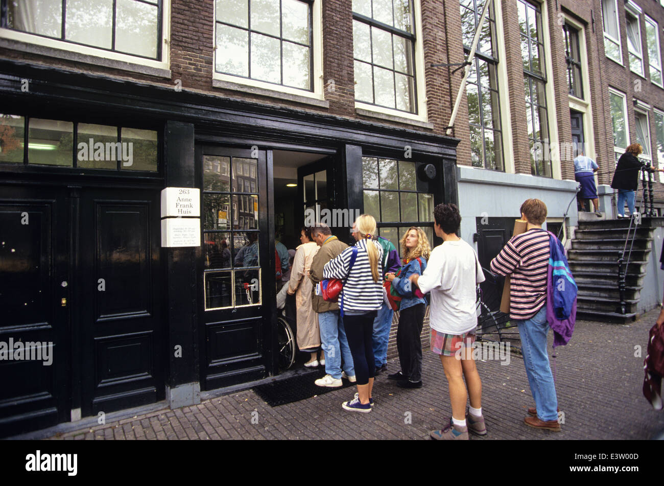 Le "cue" commence tôt à AnnFrank House, Amsterdam, Hollande. Banque D'Images