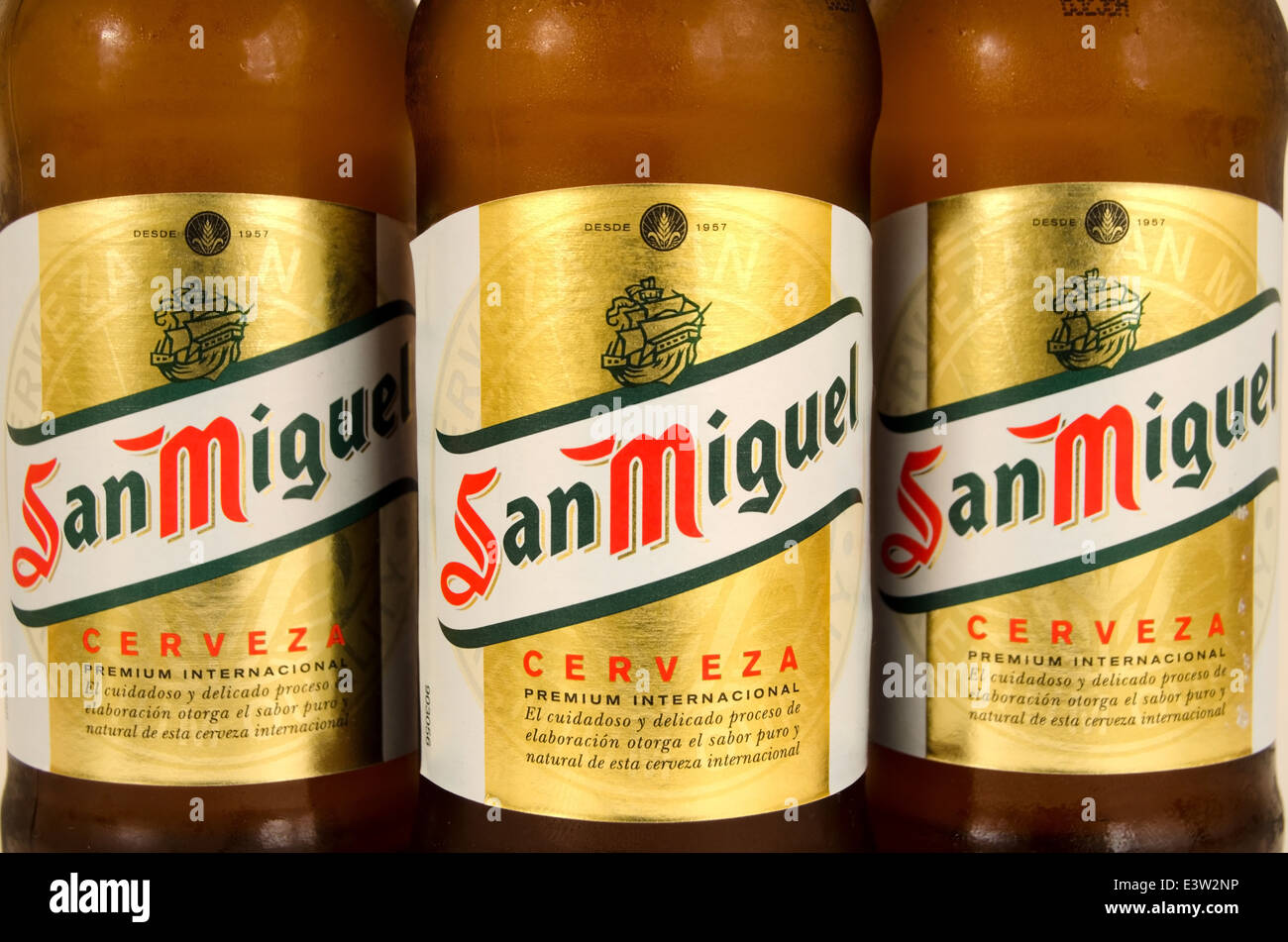 Trois bouteilles de bière San Miguel Banque D'Images