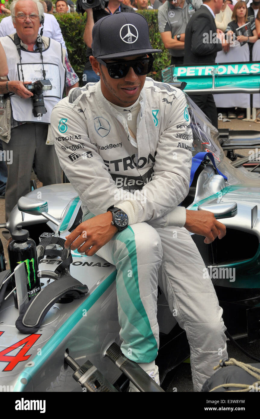 Pilote mercedes lewis hamilton sur Banque de photographies et d’images ...