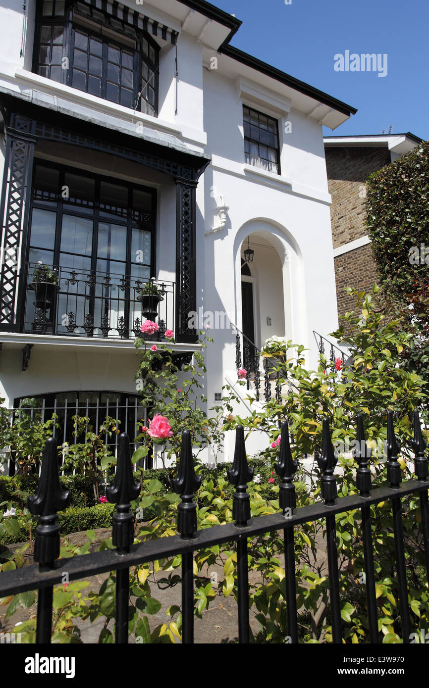 Maison typique à Launceston Place un développement autonome appelé Kensington Nouvelle ville construite dans les années 1840, Londres W8 Banque D'Images