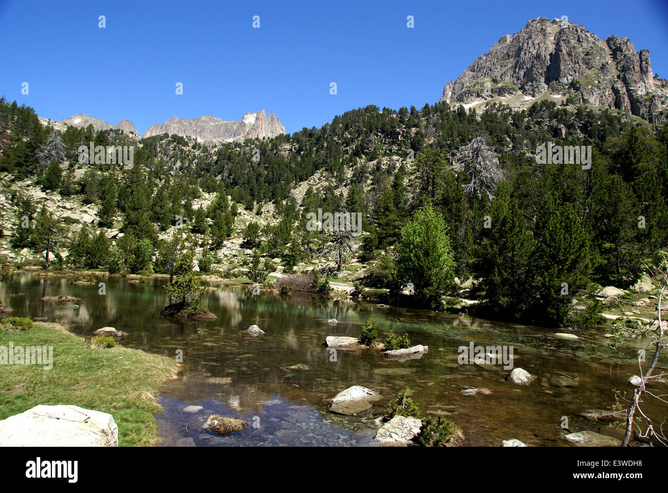 J'Aigüestortes Estany de Sant Maurici National Park, Catalogne, Espagne La Garonne Banque D'Images