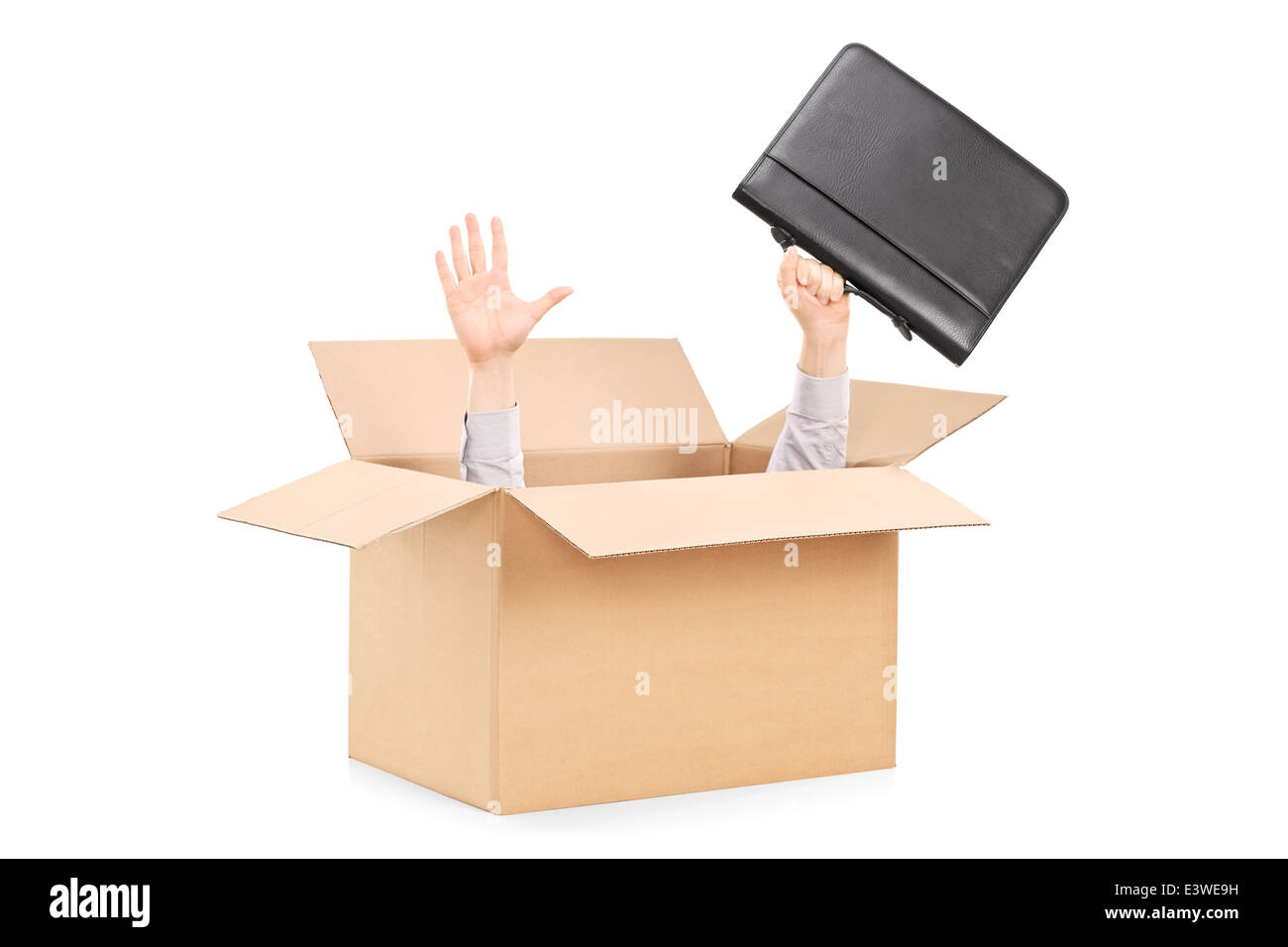 L'homme s'étend ses mains d'un fort Banque D'Images