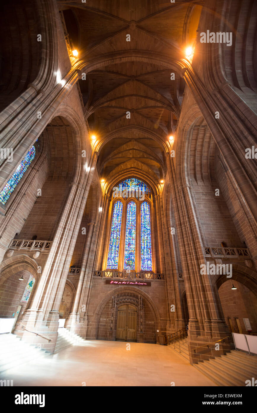 À l'intérieur de la cathédrale anglicane de Liverpool Banque D'Images