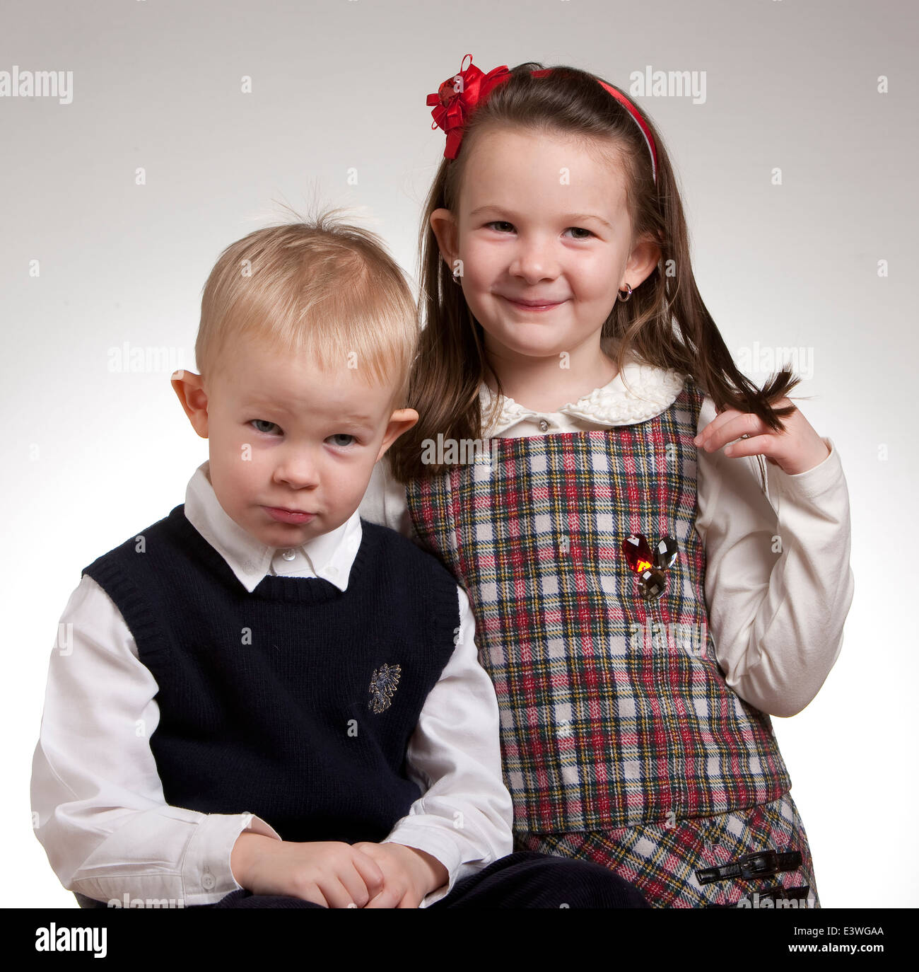 Portrait de frère et sœur au moment de Noël, de l'Islande Banque D'Images