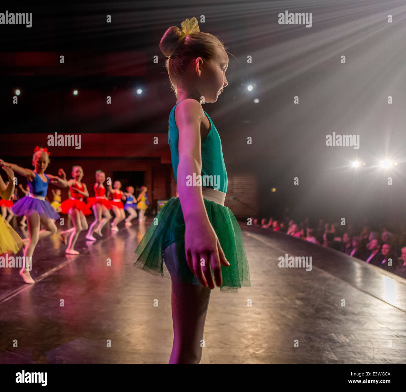 Spectacle de danse pendant le Festival des enfants, Reykjavik, Islande Banque D'Images