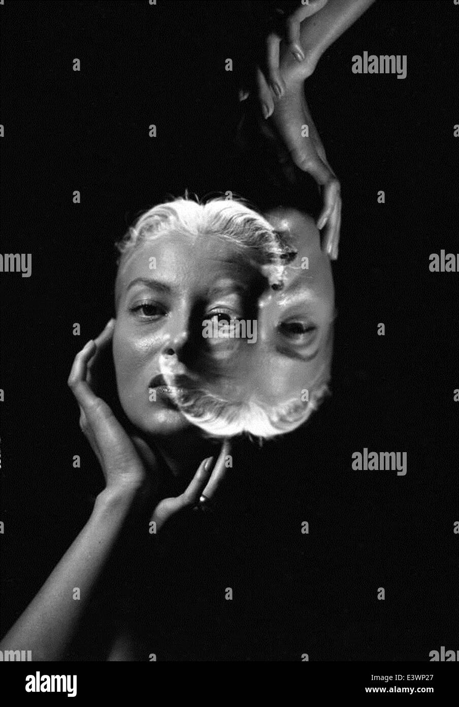 Portrait composite d'Helen Hansen, une artiste de Chicago, réalisé à l'aide de techniques photographiques manuelles. L'image reflète les méthodes artistiques de Joseph Steinmetz et de l'École de photographie Winona. Banque D'Images