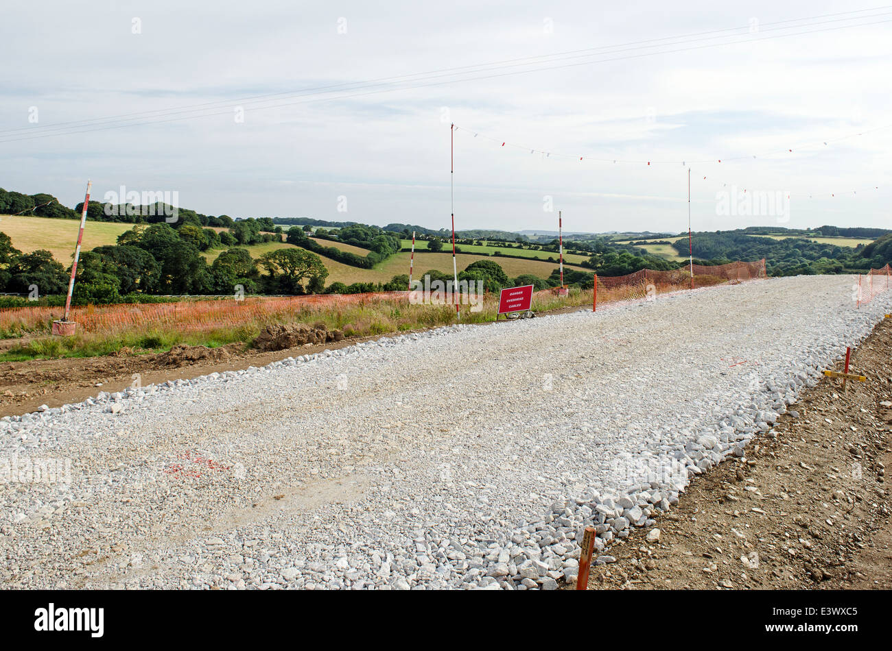 Une nouvelle route en construction pour un développement à l'extérieur de la ville de Truro, Cornwall, uk Banque D'Images