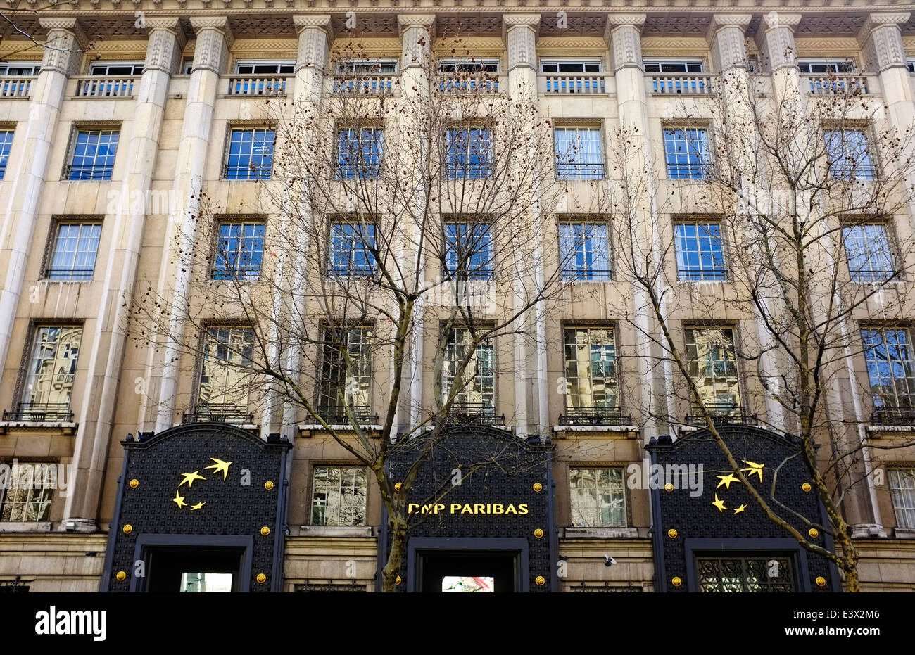 PARIS, FRANCE. Bâtiment La Banque BNP PARIBAS BUREAU DANS LA VILLE. PHOTOJONATHAN EASTLAND PARIS, FRANCE. Bâtiment La Banque BNP PARIBAS BUREAU DANS LA VILLE. PHOTOJONATHAN EASTLAND