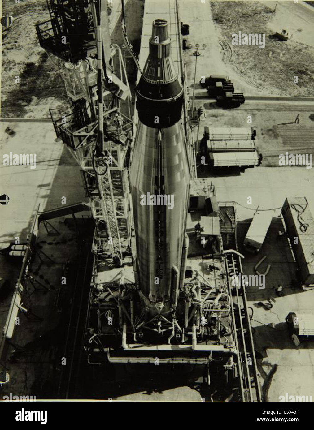 Le Convair/General Dynamics Atlas 88D était un élément clé du programme spatial Mercury. Il a servi de véhicule de lancement pour les capsules Mercury, qui ont transporté des astronautes sur certains des premiers vols spatiaux habités. Ces missions ont été vitales pour tester et faire progresser la technologie des vols spatiaux, marquant des jalons dans la course à l'espace au cours des années 1960 Banque D'Images