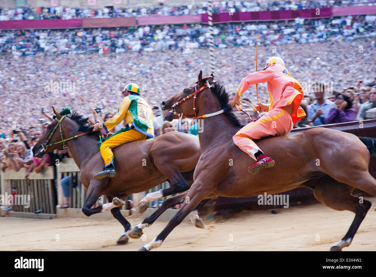 La course, Palio de Sienne, Sienne, Toscane, Italie, Europe Banque D'Images