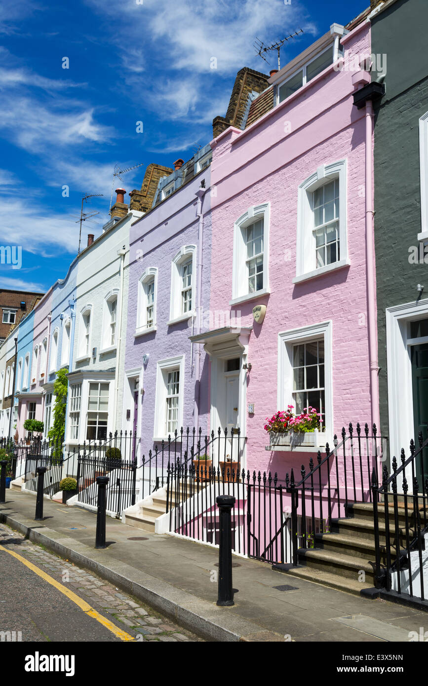 Maisons de ville mitoyennes colorées sur Bywater Street, Chelsea, Londres, Angleterre, Royaume-Uni Banque D'Images