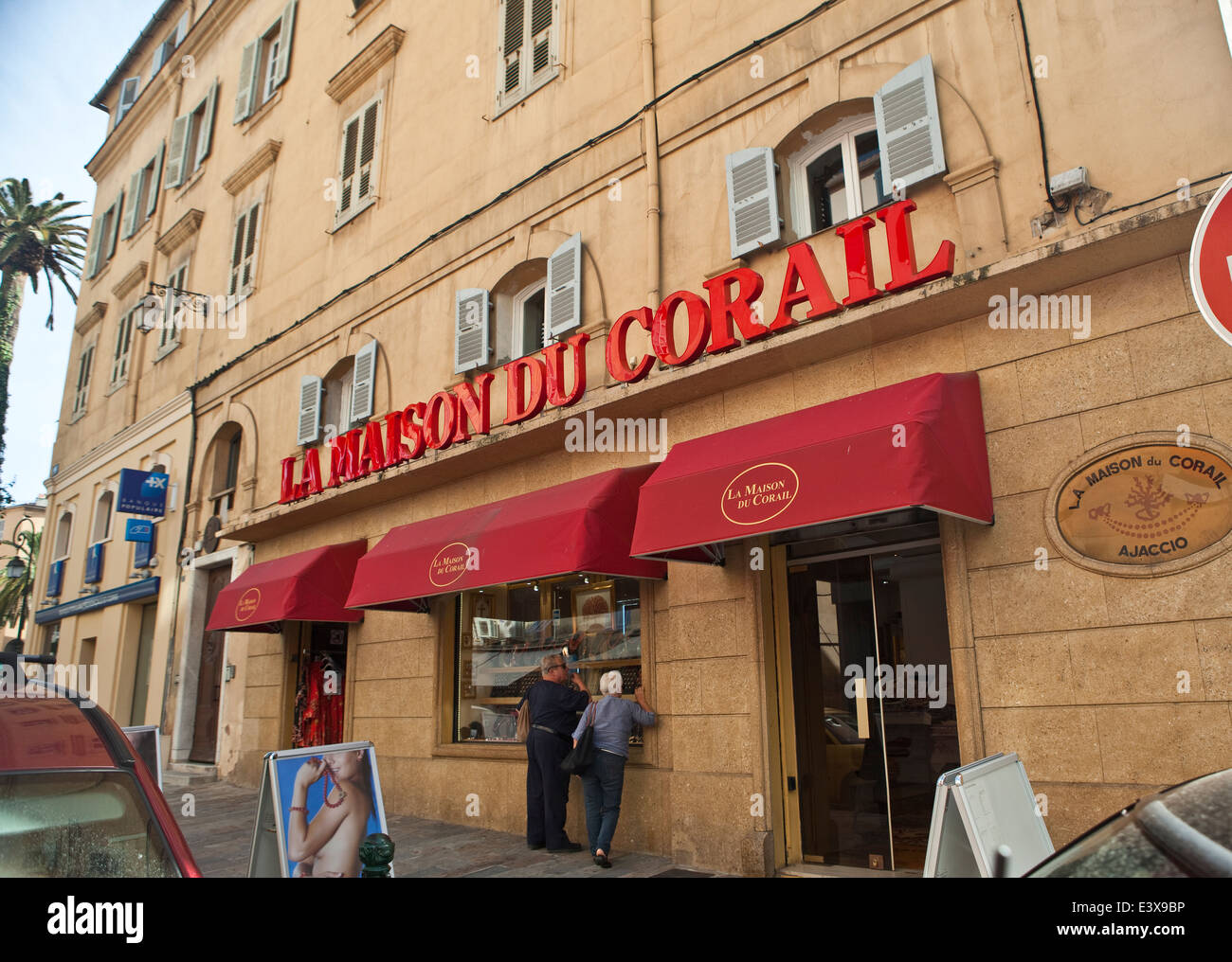 La maison du corail à Ajaccio est l'un des plus grands récifs de shop dans  le monde Photo Stock - Alamy