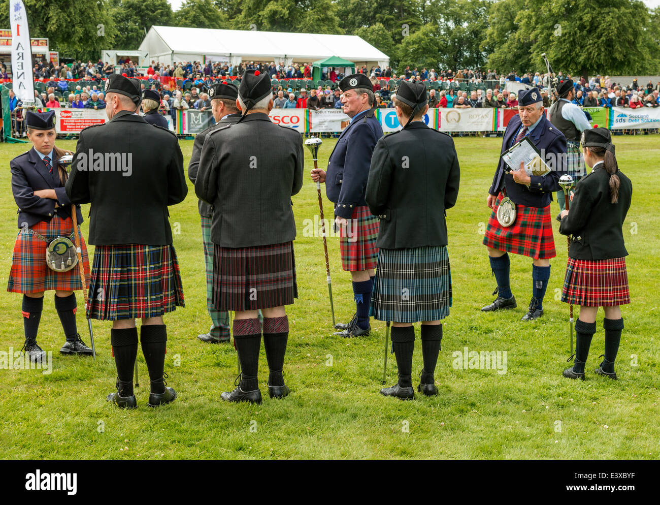 Groupe de tambour-major à l'Ecosse de FORRES Pipe Band Championships JUIN 2014 Banque D'Images