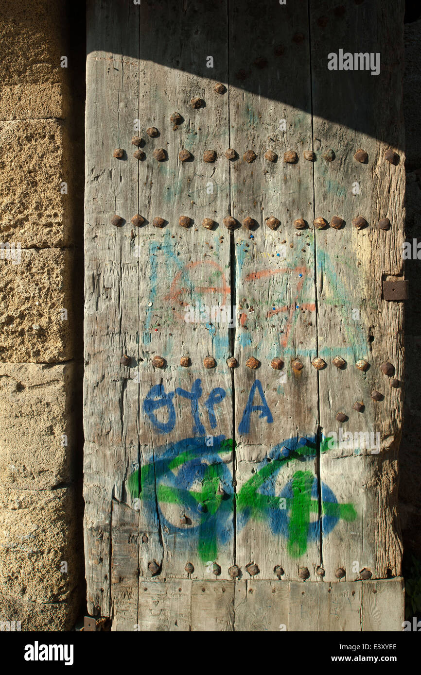 Spanien, Rhodos-Stadt, Altstadt, Marienbastion, altes Stadttor mit Graffity Banque D'Images
