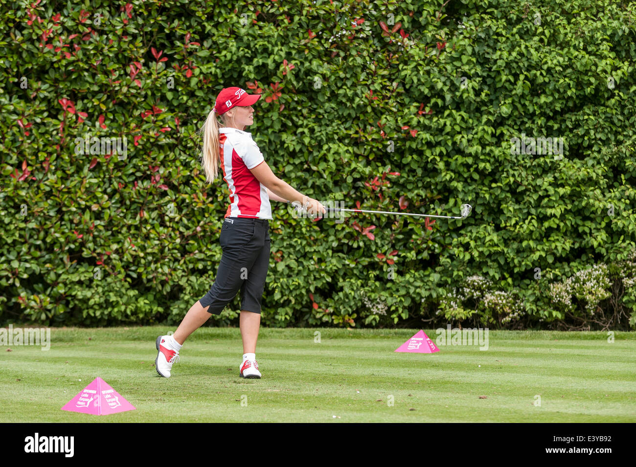 Denham, Londres, Royaume-Uni, 1 juillet 2014. Les fournisseurs d'HANDA Ladies European Masters 2014 - jour de pratique au Buckinghamshire golf club. Un champ de 144 concurrents représentant 33 nationalités différentes avec plus de 300 titres internationaux dans le raccord en t Ladies European Tour's tournoi domicile. Sur la photo : Louise Larsson (Suède). Crédit : Stephen Chung/Alamy Live News Banque D'Images