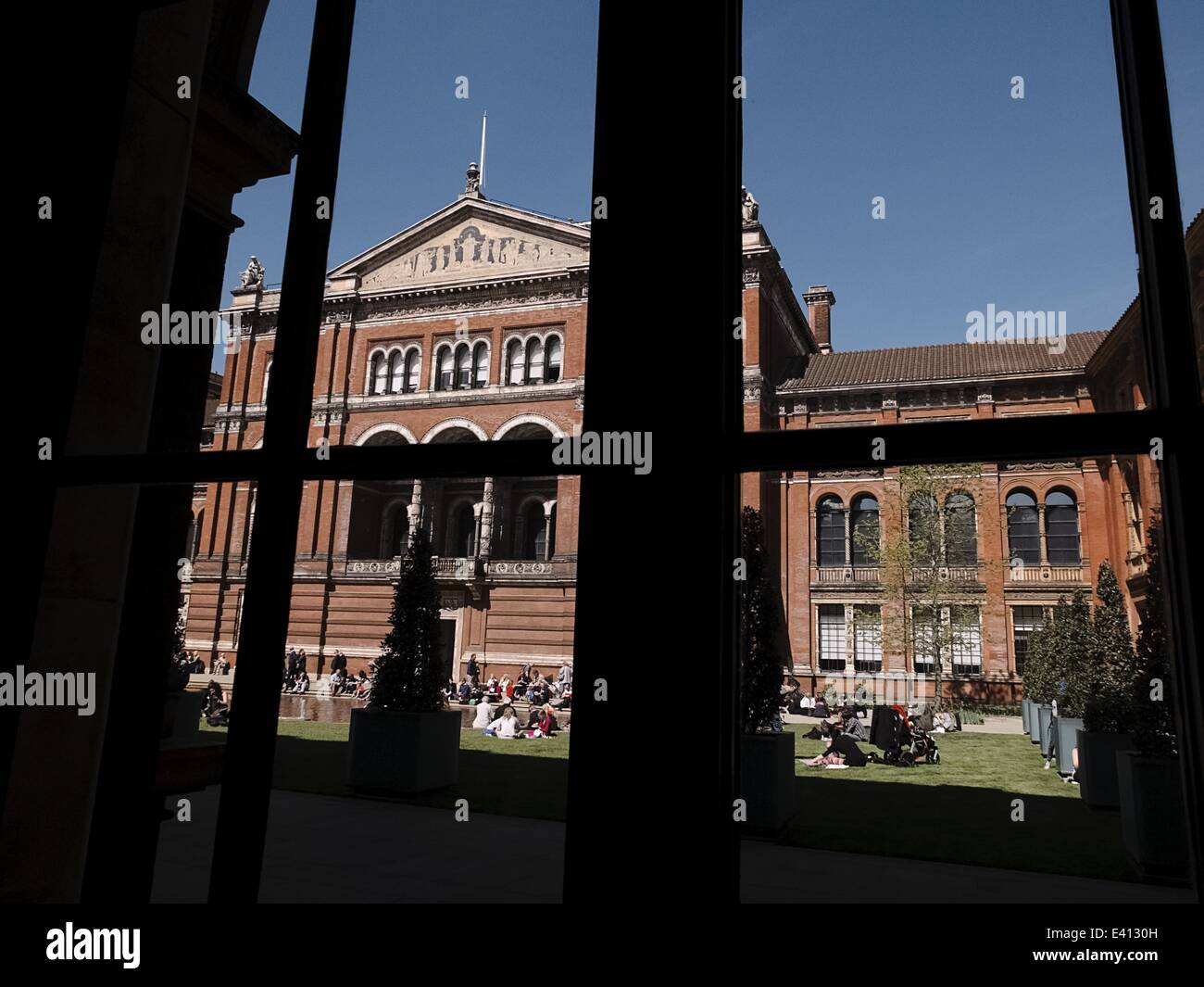 16 avril 2014 - Londres, Royaume-Uni - le Victoria and Albert Museum de Londres (crédit Image : ©/NurPhoto Papanikos Giannis/Zuma sur le fil) Banque D'Images