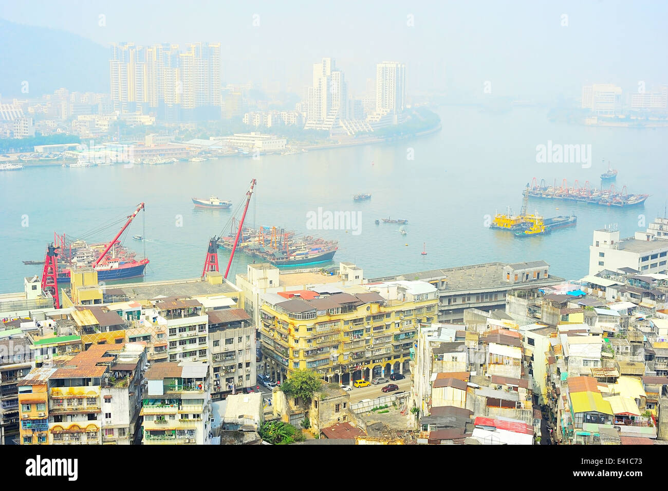 Vue aérienne d'un bidonville et port de Macao Banque D'Images