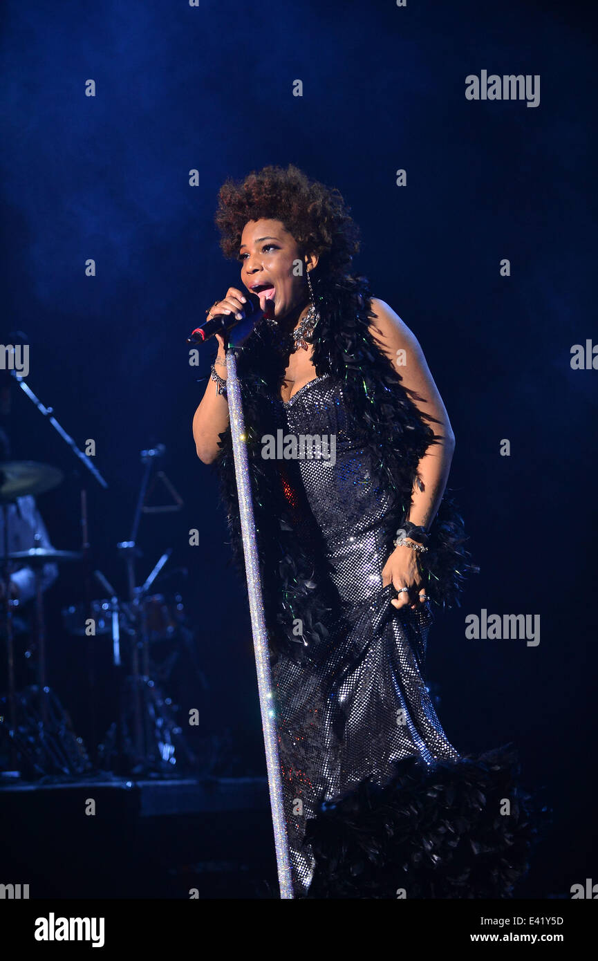 Macy Gray effectue lors de son 14e anniversaire - "sur la façon dont la vie est' au Casino Miami Jai Alai En vedette : Macy Gray Où : Miami, Florida, United States Quand : 31 déc 2013 Banque D'Images