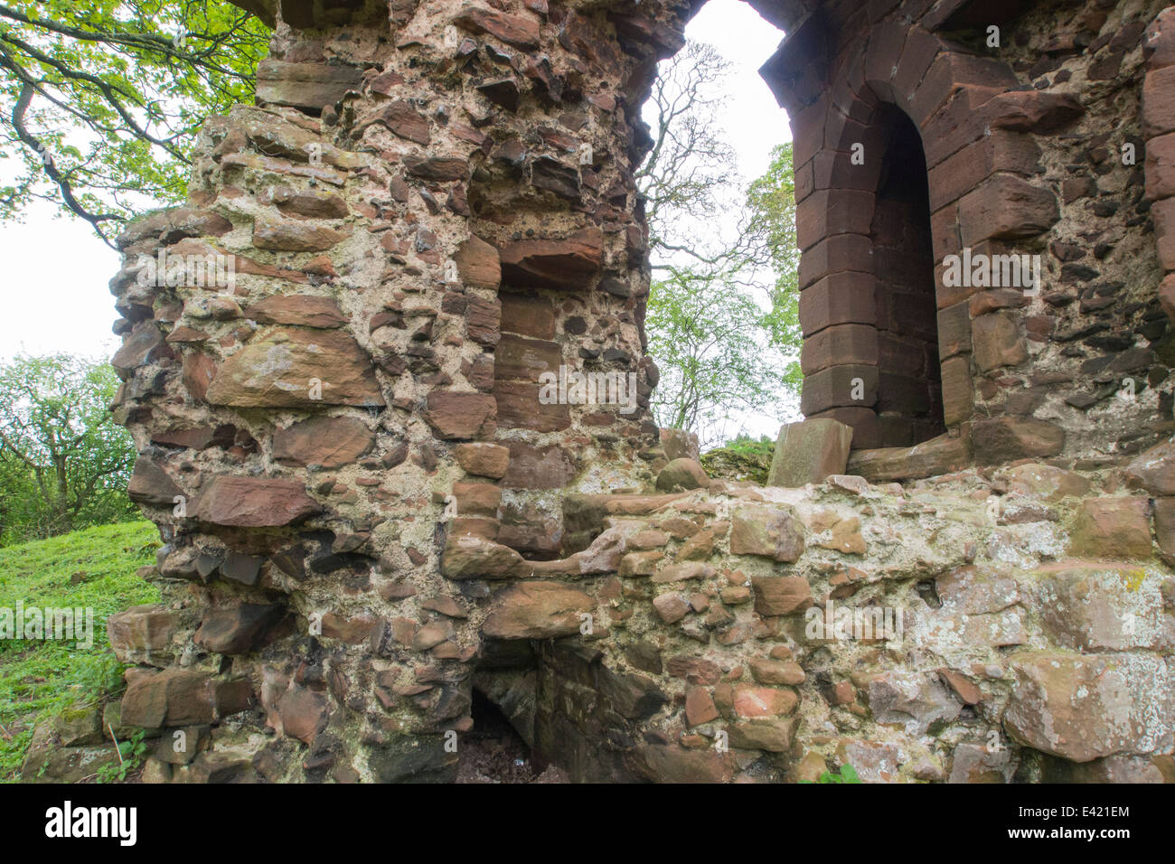 Les vestiges d'Kirkoswold Château dans l'Eden Valley, Cumbria, Royaume-Uni. Banque D'Images