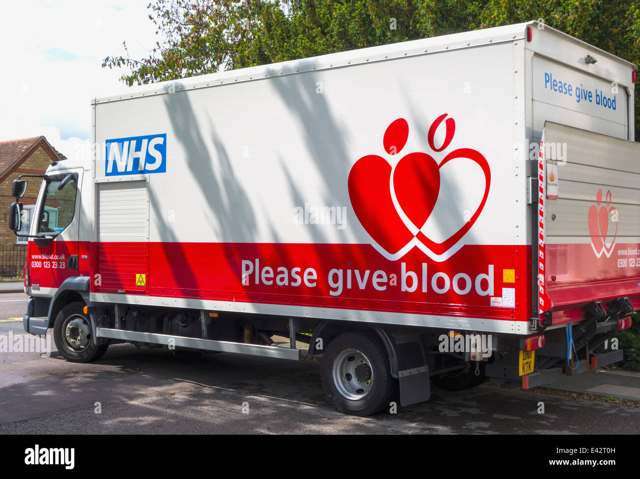 NHS Blood Transfusion Service truck Banque D'Images