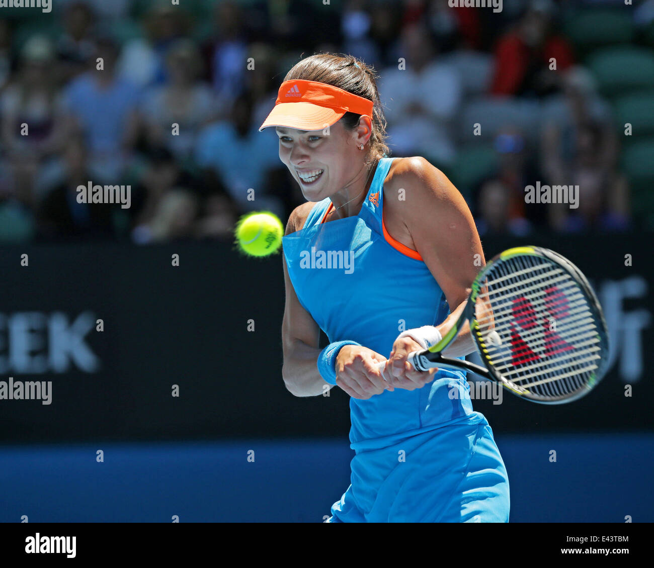 Australian Open Tennis 2014 à la Rod Laver Arena - Eugenie BOUCHARD (Can) a battu Ana Ivanovic (SRB) dans trois ensembles comprend : Ana Ivanovic Où : Melbourne, Australie Quand : 21 Jan 2014 Banque D'Images