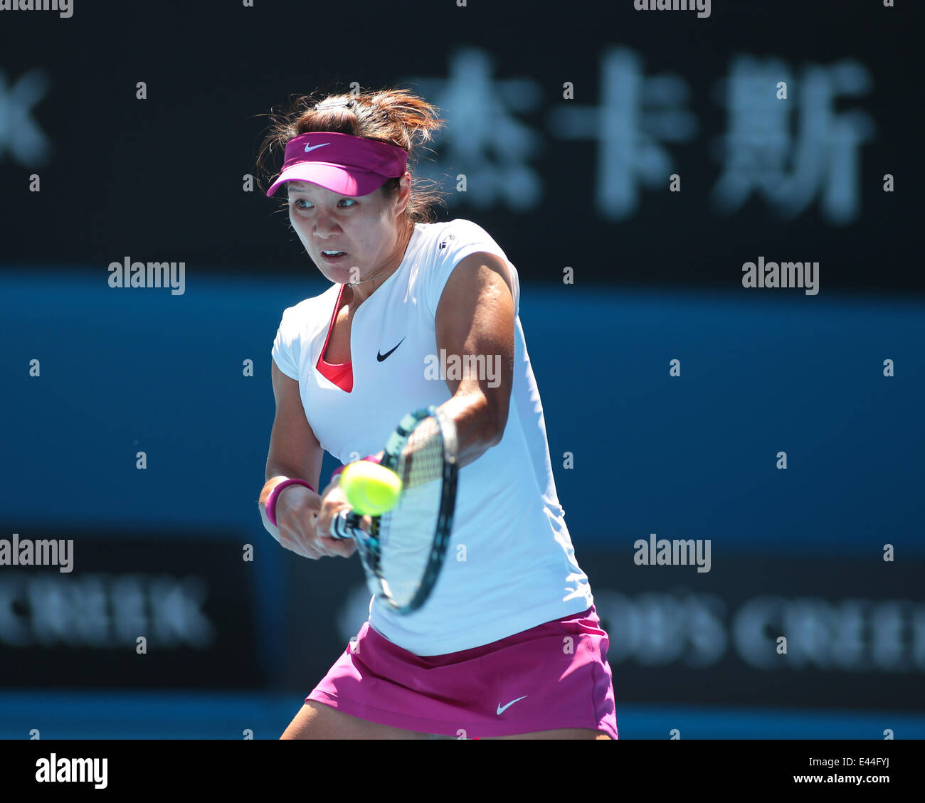 Australian Open de Tennis 2014. Melbourne. L'Australie. Jeudi 23.1.2014. Na Li (Chn) défait Eugenie BOUCHARD (Can) en deux sets. - Open d'Australie 2014 Melbourne - Rod Laver Arena - Femmes - Brésil - Australie - copyright © Damir ATP IVKA Où : MELB Banque D'Images
