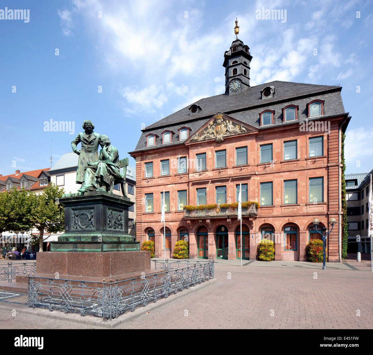Nouvel hôtel de ville et les frères Grimm National Memorial, Hanau, Hesse, Allemagne Banque D'Images