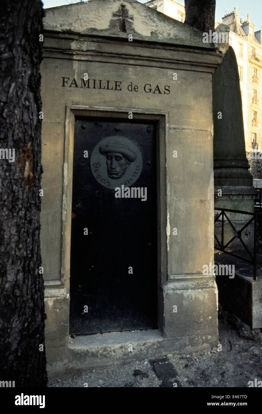 AJAXNETPHOTO. PARIS, FRANCE. - Tombeau DE LA FAMILLE DE GAS-artiste Edgar Degas, né 1834 EST DÉCÉDÉ 1917 inhumé au cimetière de Montmartre. PHOTO:JONATHAN EASTLAND/AJAX Banque D'Images