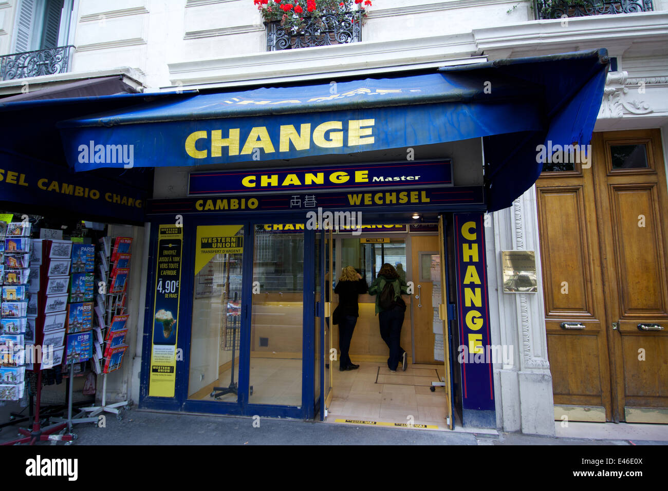 Bureau de change. Paris. France Photo Stock - Alamy