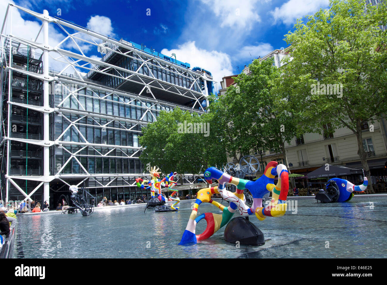 Fontaine Stravinsky en place Stravinsky, à côté du Centre Pompidou, Paris, France Banque D'Images