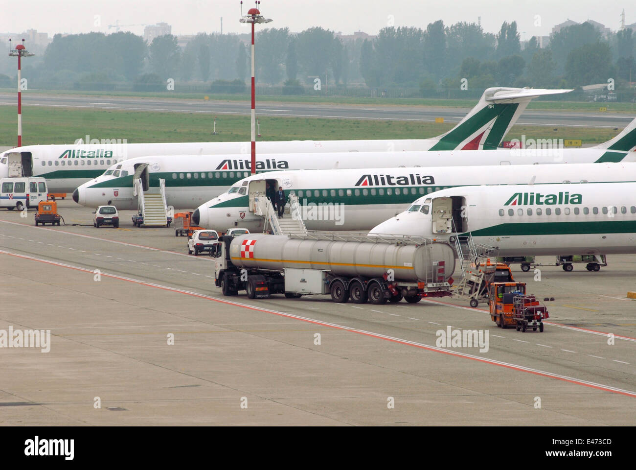 De l'aéroport Linate de Milan (Italie), les avions d'Alitalia Banque D'Images