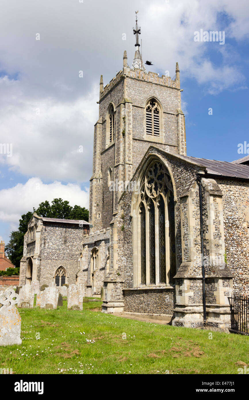 Vue extérieure de St Michel et tous les Anges de l'église paroissiale, Aylsham, Norfolk Banque D'Images