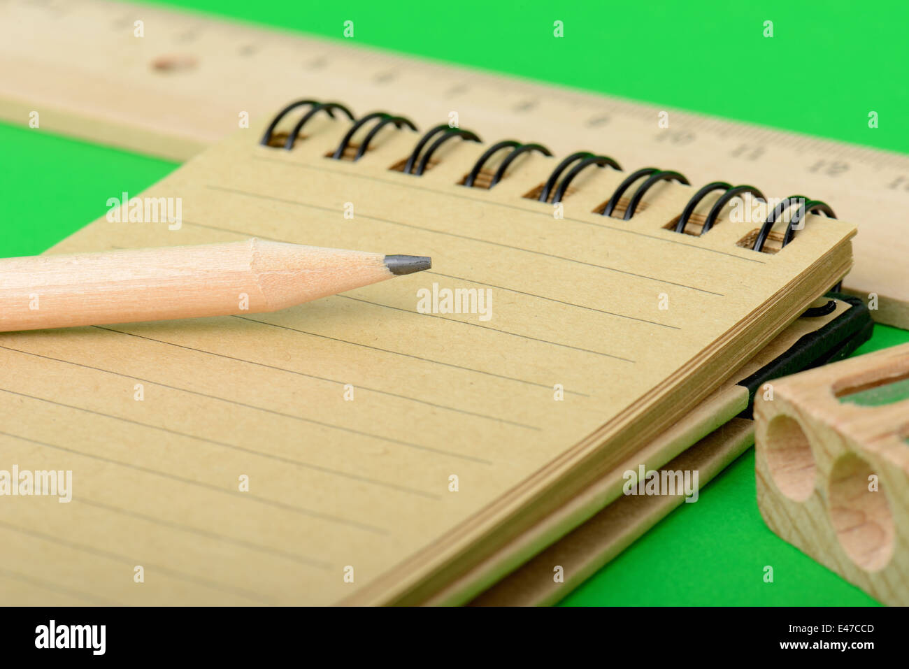 Crayon et calepin prêt à prendre des notes Banque D'Images