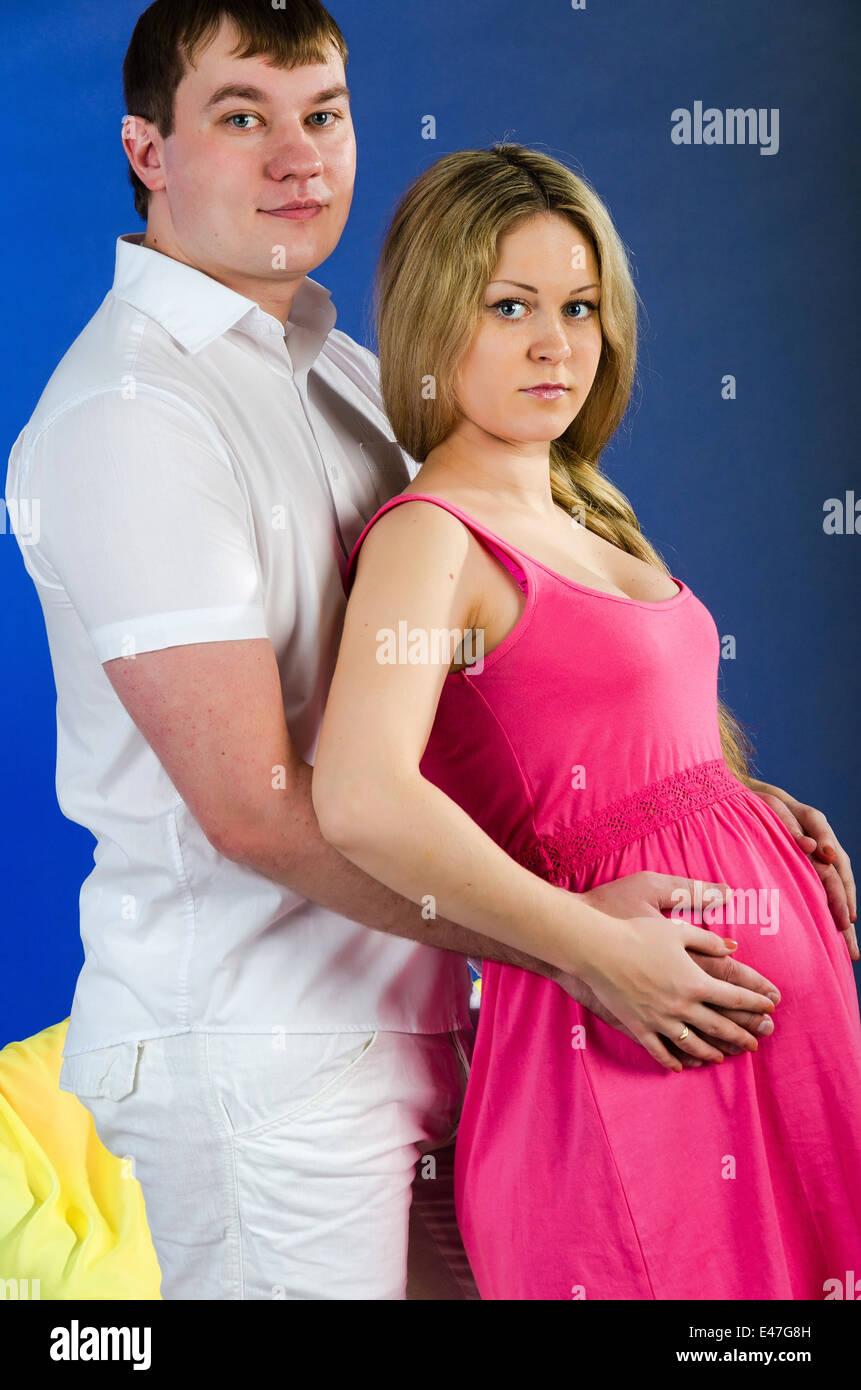 Portrait de jeune femme enceinte et son mari Banque D'Images