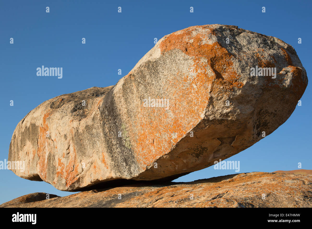 L'équilibre entre rock à Domboshawa, Zimbabwe Banque D'Images