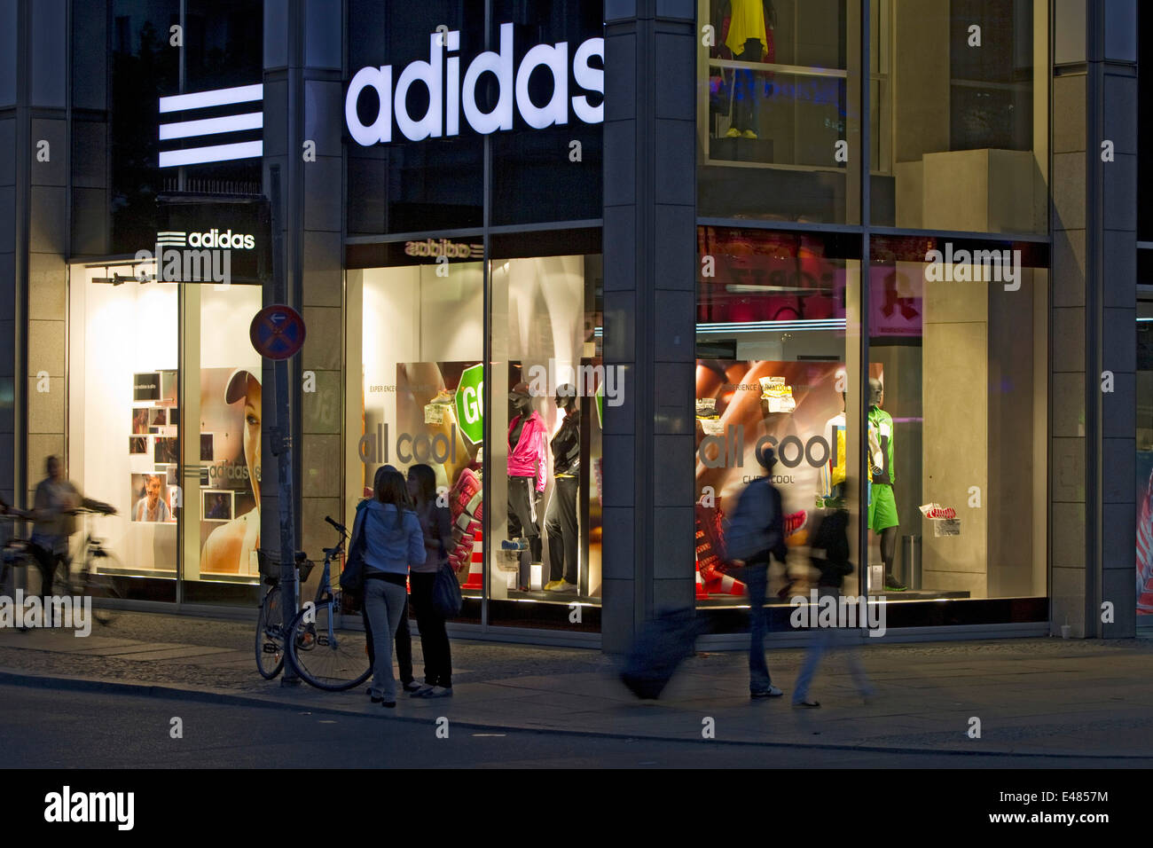 Adidas flagship store Banque D'Images
