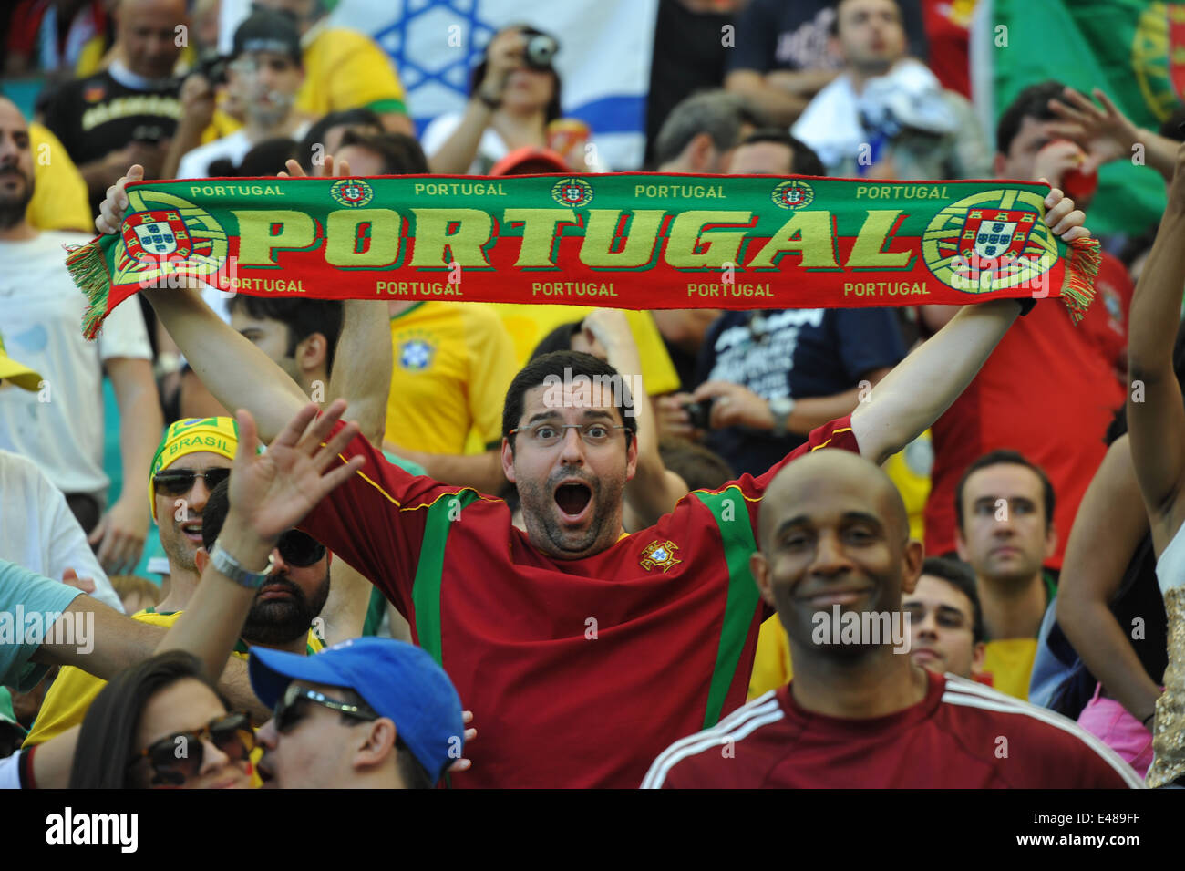 WM 2014, Salvador da Bahia, portugiesische Fans, Deutschland vs Portugal. Usage éditorial uniquement. Banque D'Images