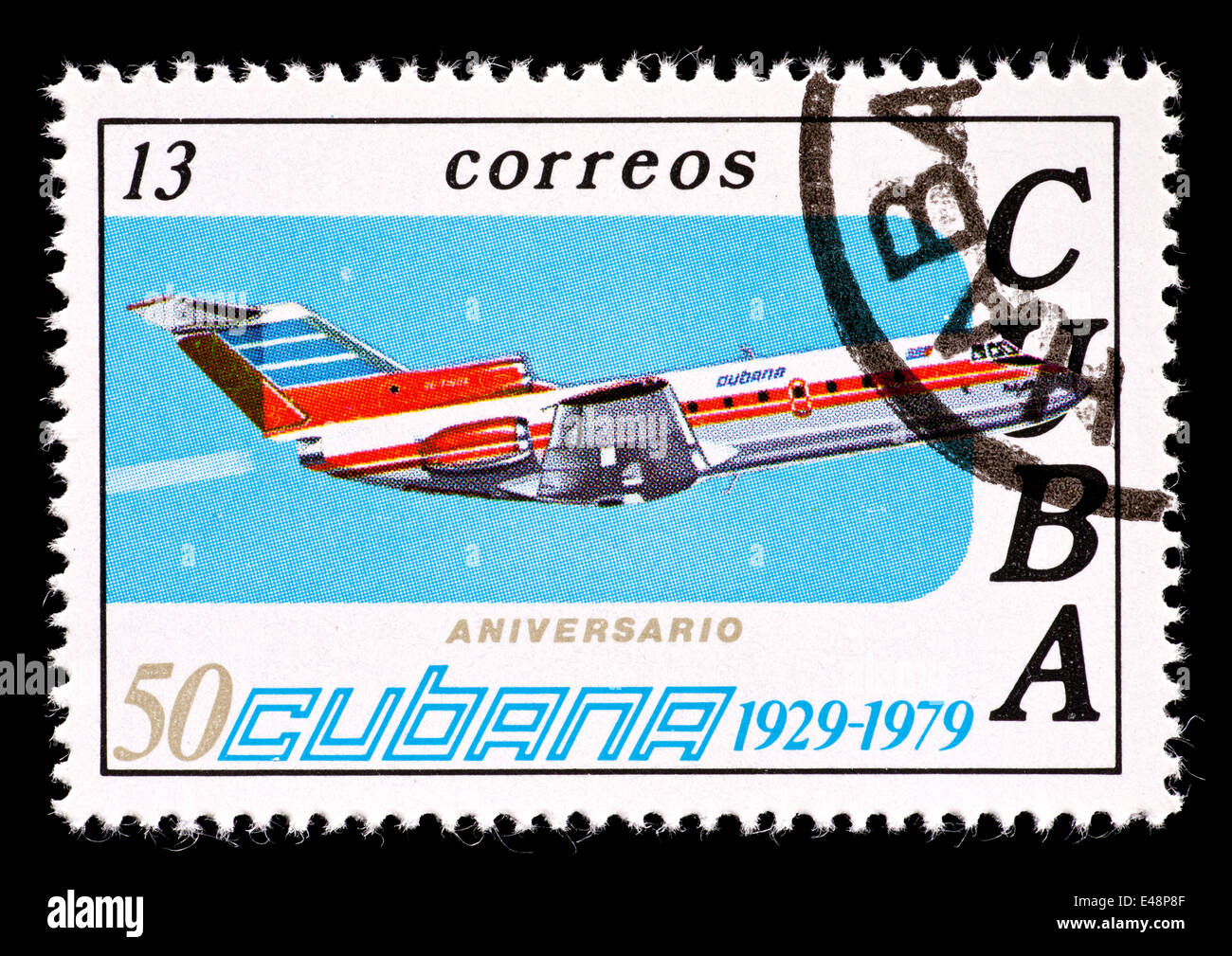 Timbre-poste de Cuba représentant un avion de passagers, pour la 50 ème anniversaire de Cubana de Aviación S.A. Banque D'Images