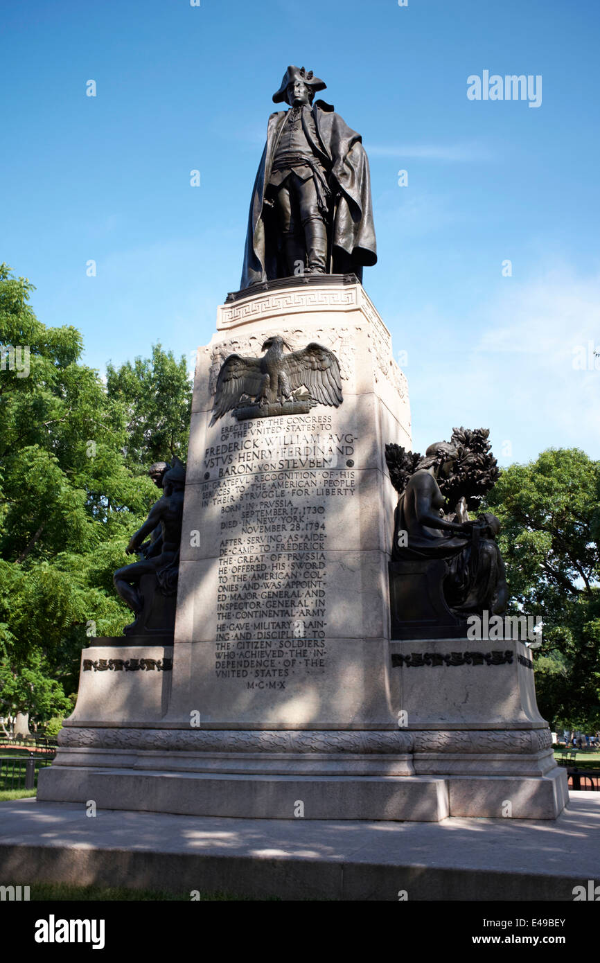 Statue de Friedrich Wilhelm von Steuben dans le parc Lafayette à Washington, DC Banque D'Images Statue de Friedrich Wilhelm von Steuben dans le parc Lafayette à Washington, DC Banque D'Images