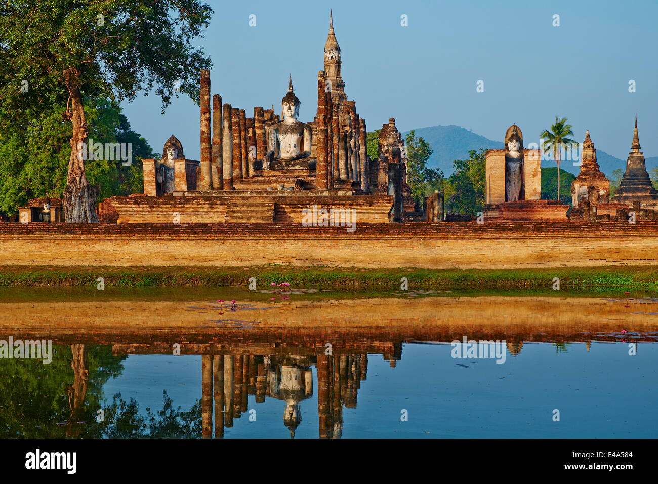 Wat Mahatat, Sukhothai Historical Park, UNESCO World Heritage Site, Sukhothai, Thaïlande, Asie du Sud, Asie Banque D'Images