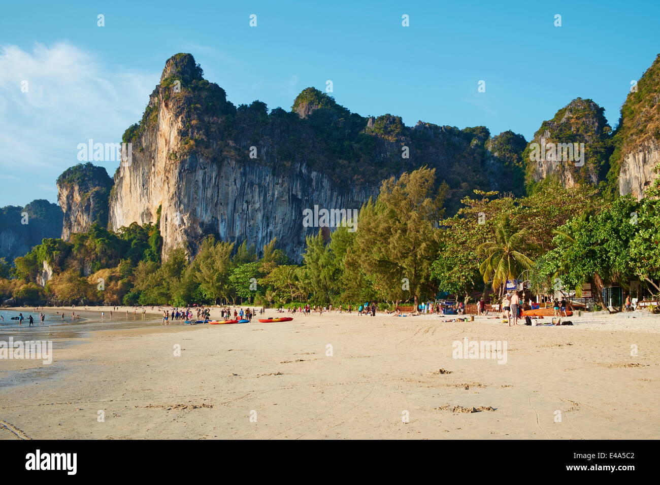 La baie de Ao Phra Nang Railay Beach, plage de Tonsay, province de Krabi, Thaïlande, Asie du Sud, Asie Banque D'Images