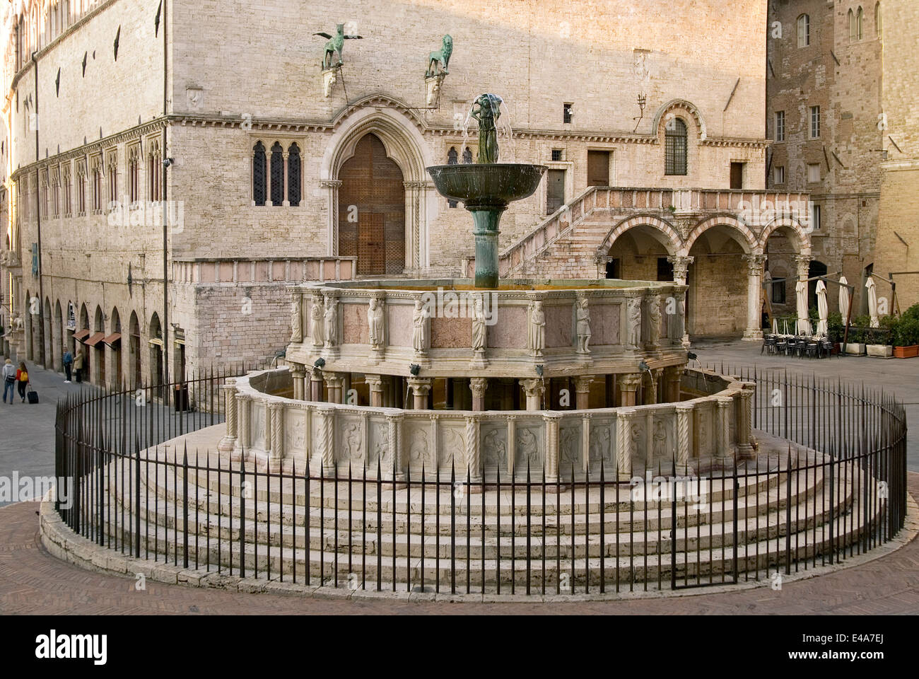 La Fontana Maggiore Fontaine à Pérouse, Ombrie. Banque D'Images