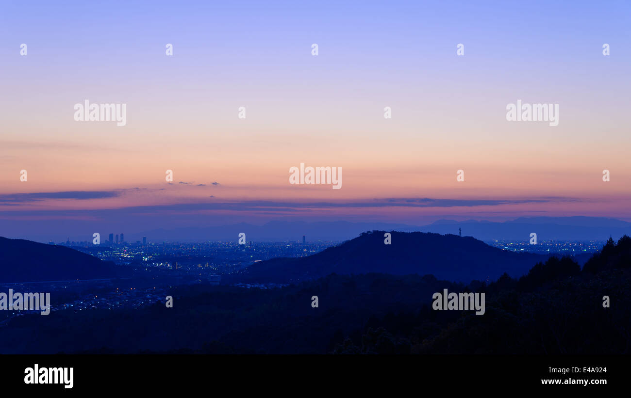 La ville de Nagoya au crépuscule Banque D'Images